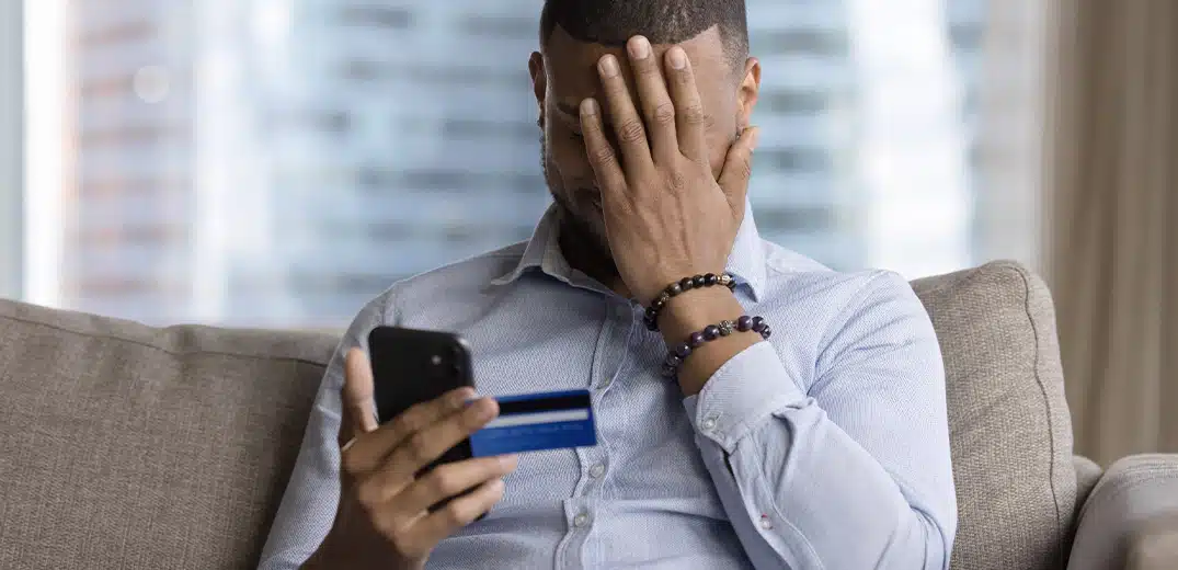 homem-caindo-em-golpe-na-internet